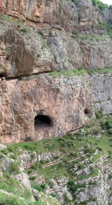 غار های در بند رشی