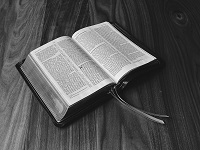 open_book_black_and_white